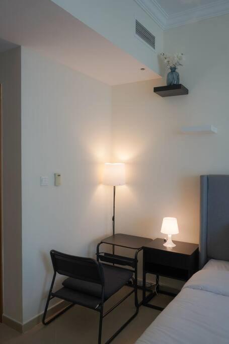 Step Into Serenity - Discover Modern Living In 1Br Apartment With Panoramic Views In Dubai Marina Near Jbr Walk, Beach And Bla Bla Club Ngoại thất bức ảnh
