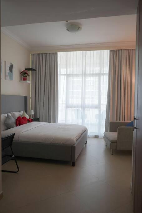 Step Into Serenity - Discover Modern Living In 1Br Apartment With Panoramic Views In Dubai Marina Near Jbr Walk, Beach And Bla Bla Club Ngoại thất bức ảnh
