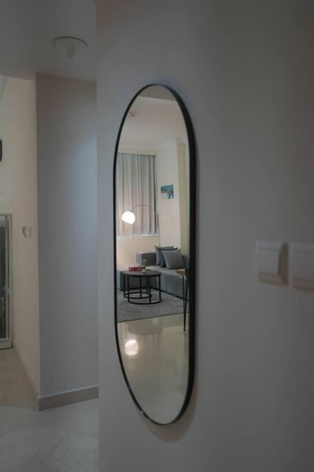 Step Into Serenity - Discover Modern Living In 1Br Apartment With Panoramic Views In Dubai Marina Near Jbr Walk, Beach And Bla Bla Club Ngoại thất bức ảnh