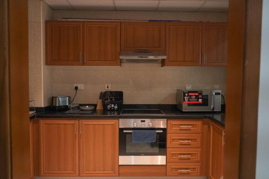 Step Into Serenity - Discover Modern Living In 1Br Apartment With Panoramic Views In Dubai Marina Near Jbr Walk, Beach And Bla Bla Club Ngoại thất bức ảnh