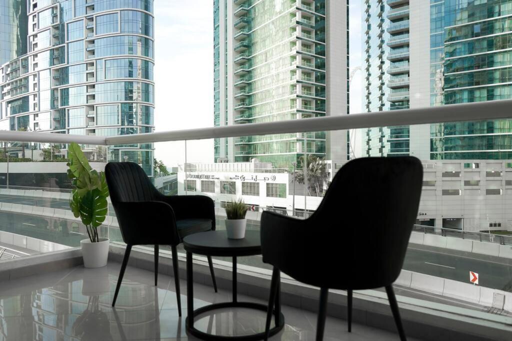 Step Into Serenity - Discover Modern Living In 1Br Apartment With Panoramic Views In Dubai Marina Near Jbr Walk, Beach And Bla Bla Club Ngoại thất bức ảnh